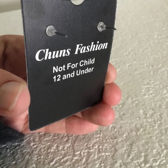 Textured Gem Cluster Square Stud Earrings (H15) - Picture 4 of 4